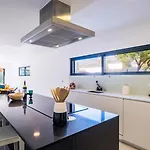 Casa Luminosa By Portugal Portfolio 빌라 *