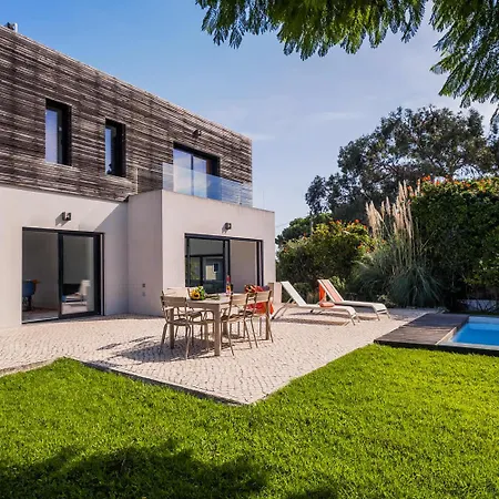 Villa Casa Luminosa By Portugal Portfolio