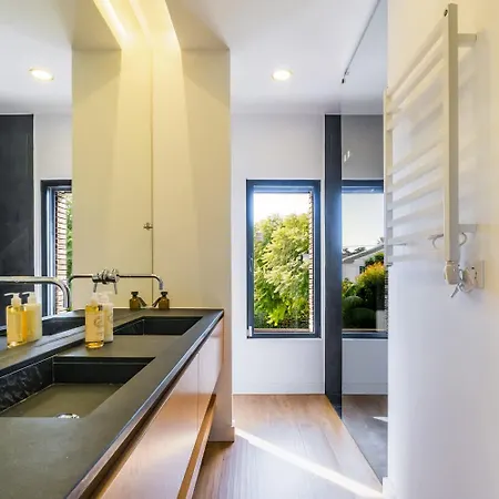 Villa Casa Luminosa By Portugal Portfolio